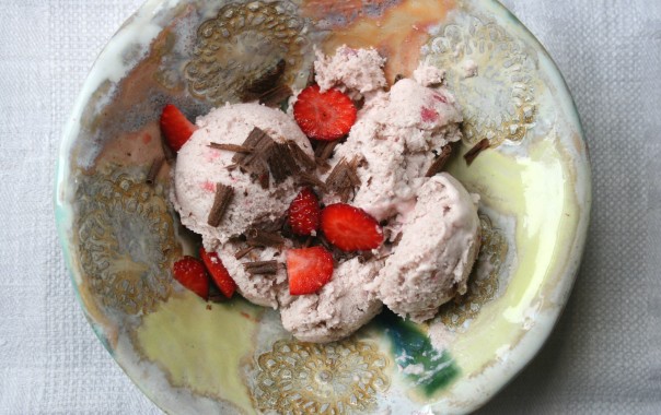 ice cream, dessert, raw, recipe, coconut, strawberries, chocolate