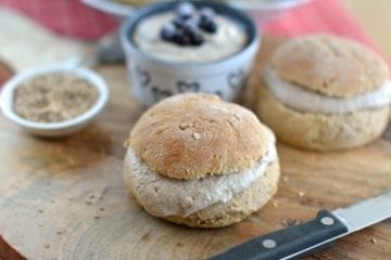 Spelt Buns with Cashew-Raw Buckwheat Cream