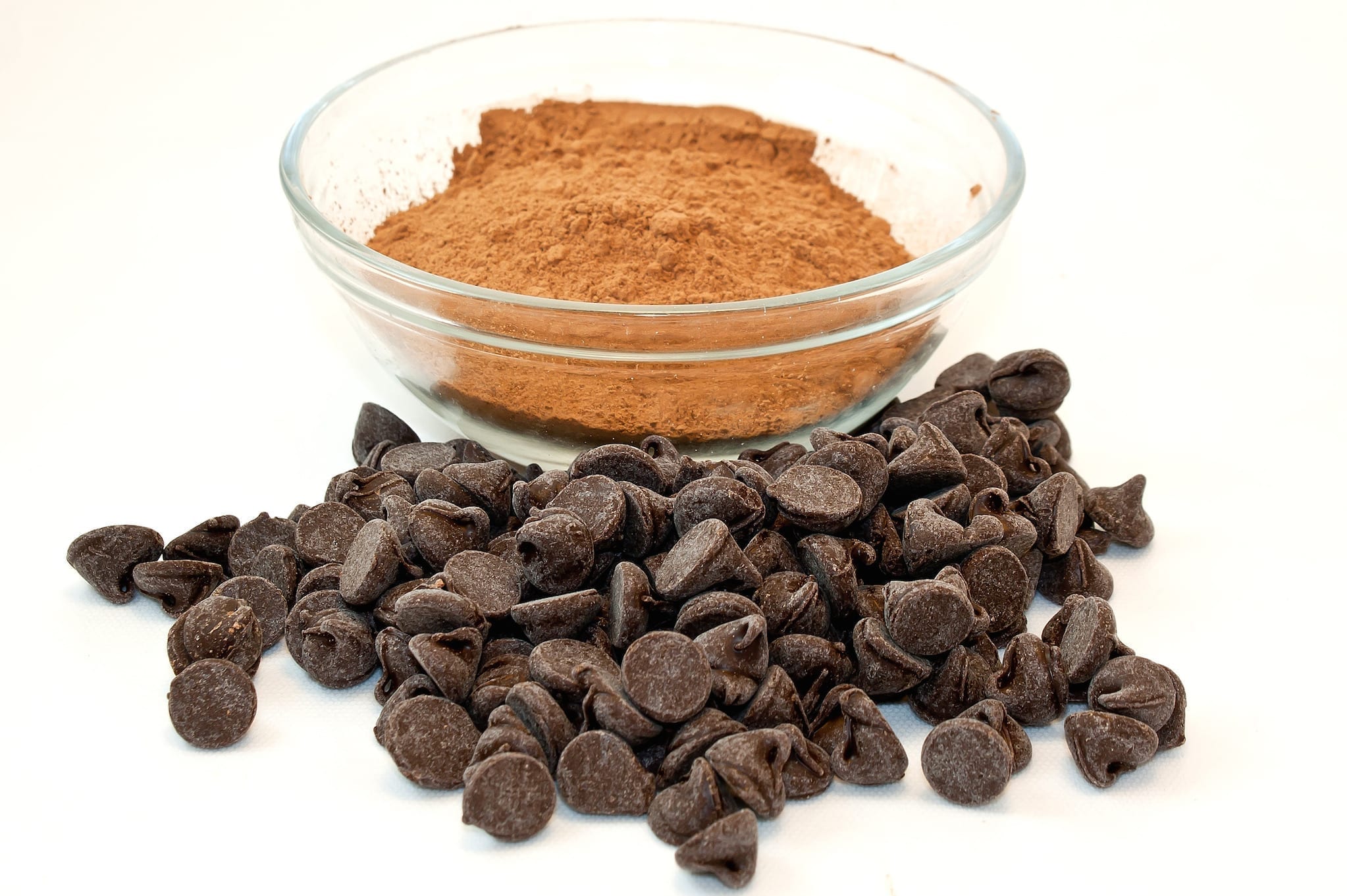Chocolate-cacao- alimentos veganos básicos de la despensa