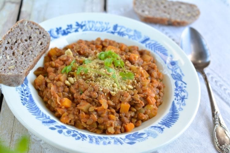 green lentil stew with tomatoes [gluten-free, vegan]