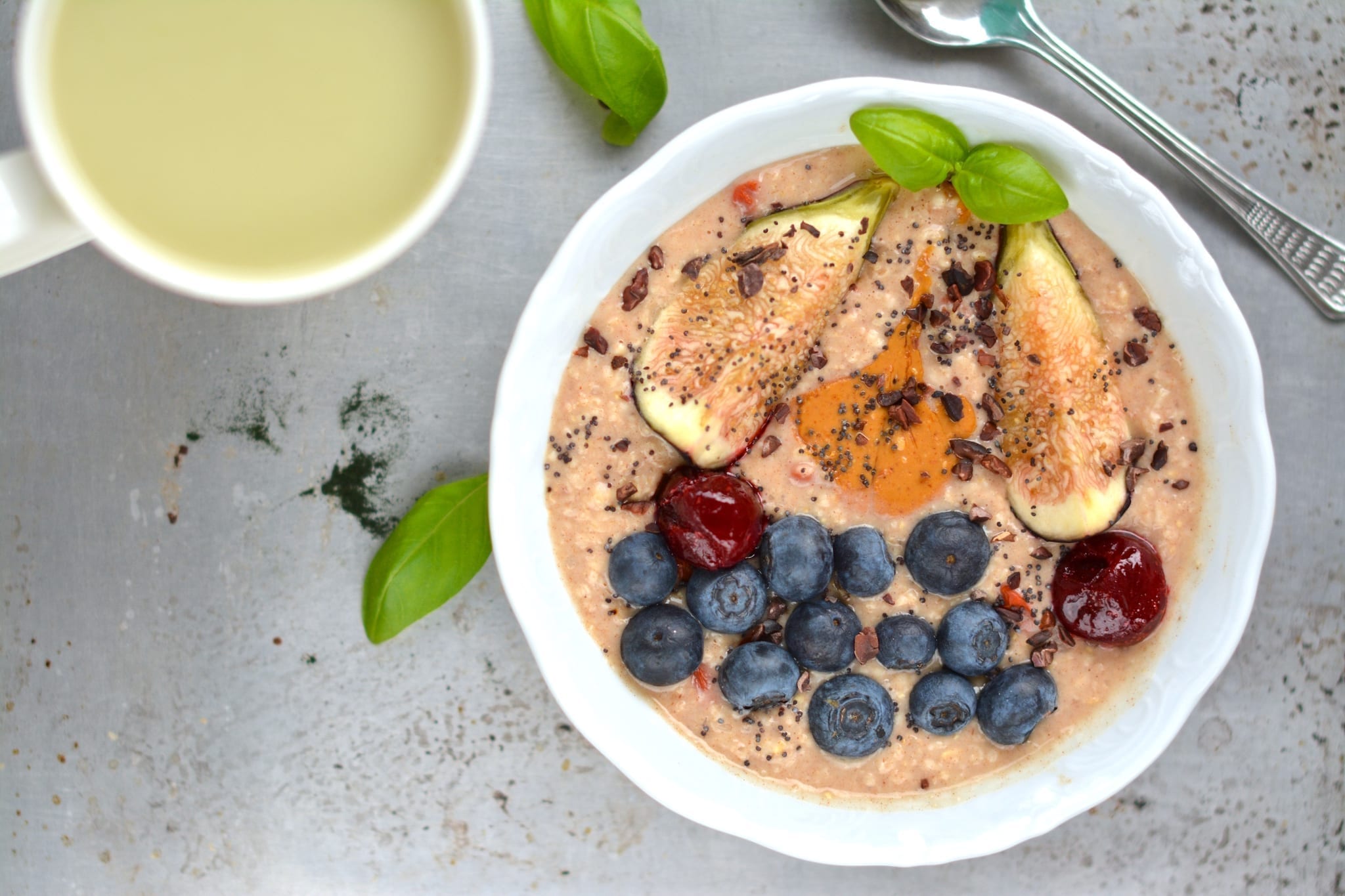 Oatmeal, Cinnamon-Figs-Goji Berries-Peanut Butter-Blueberries