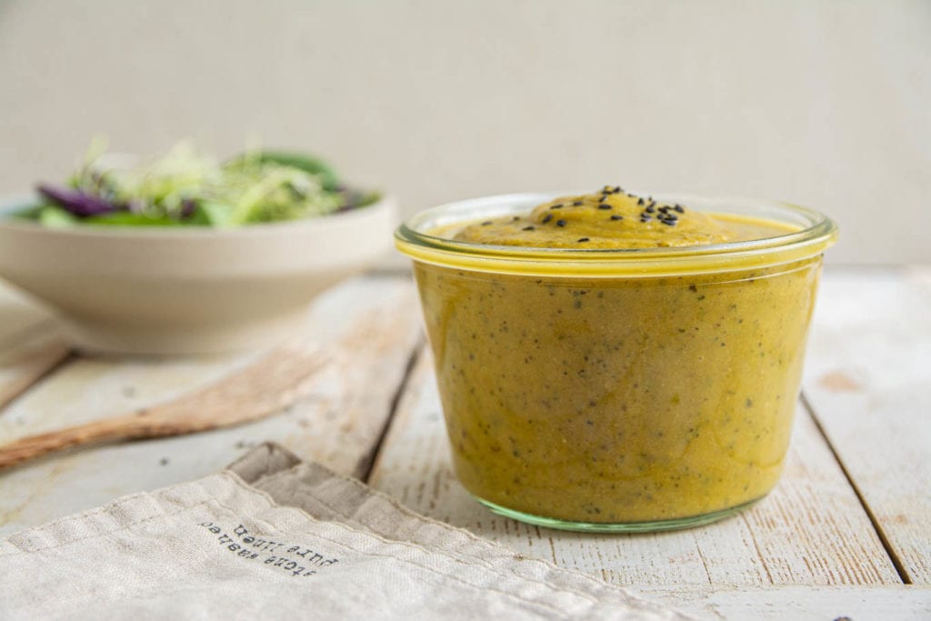 Simple and delicious oil-free vegan salad dressing made with oven-roasted eggplant, zucchini and carrot. What’s more is that this dressing recipe is also gluten-free and low glycemic.
