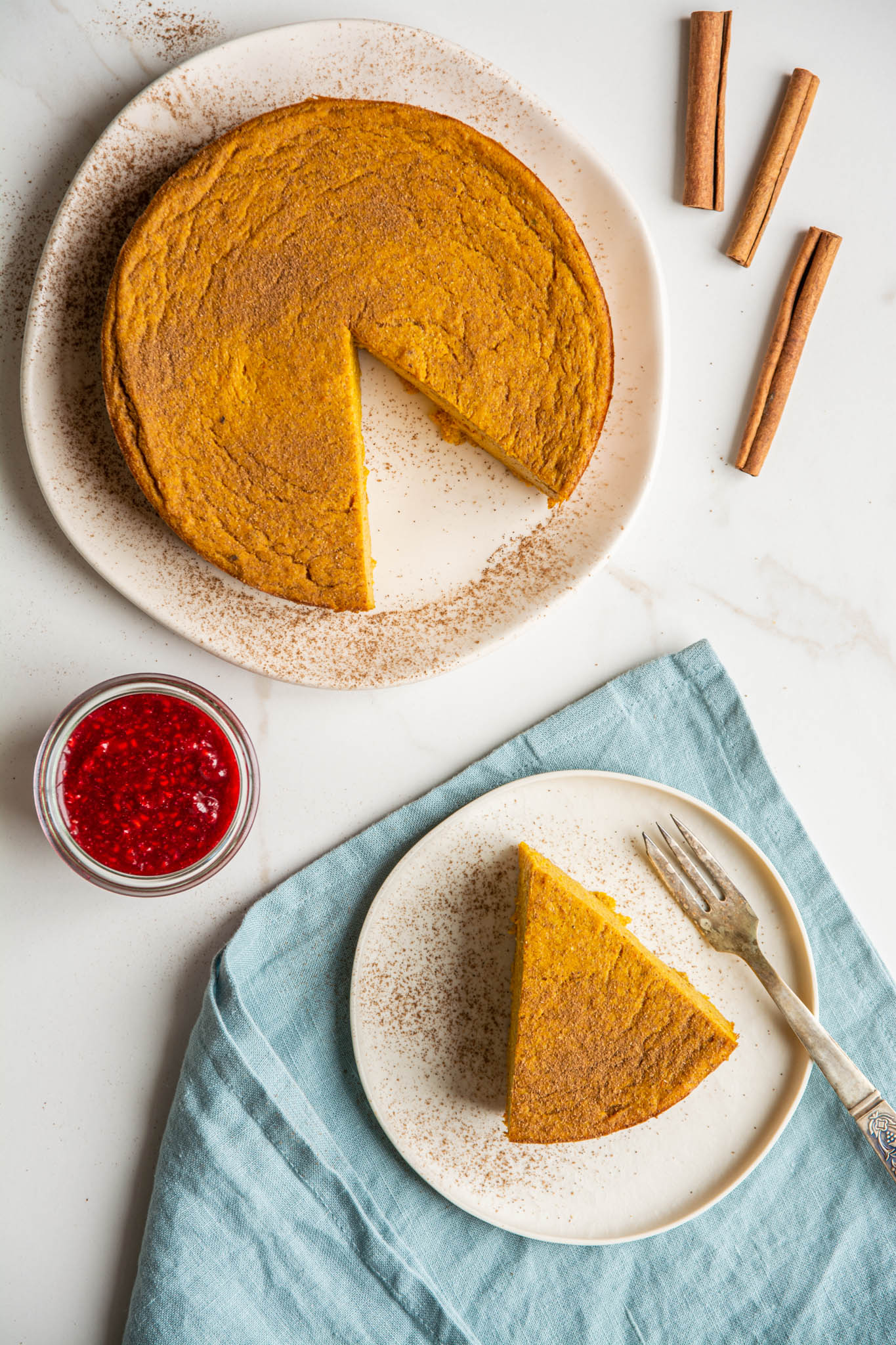 Delicious and healthy vegan pumpkin cheesecake with a silky-smooth texture. It is low-glycemic, gluten-free, oil-free and refined sugar free. Make it with it without crust.