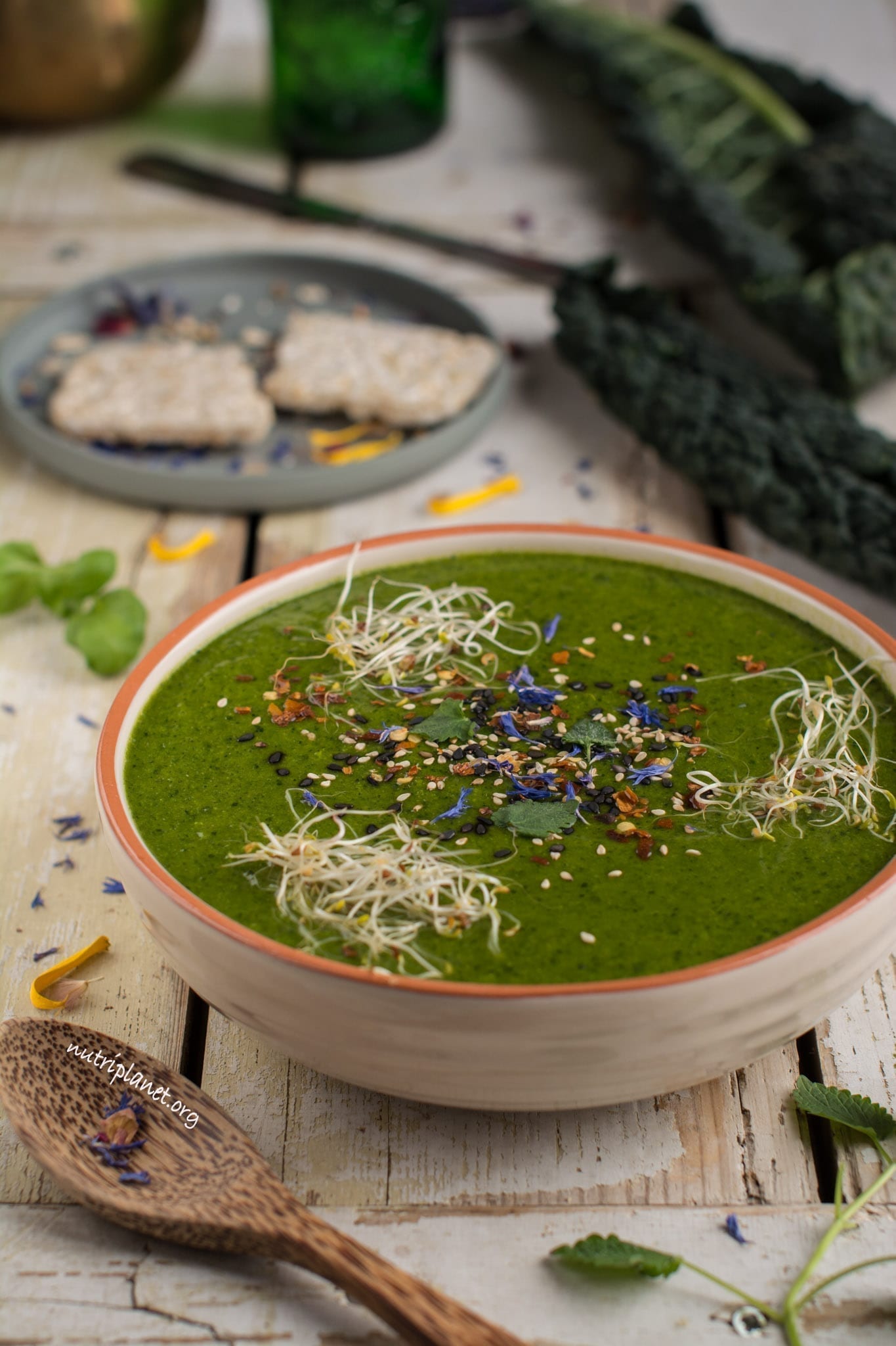 Creamy Vegan Soup with Peas, Broccoli and Kale