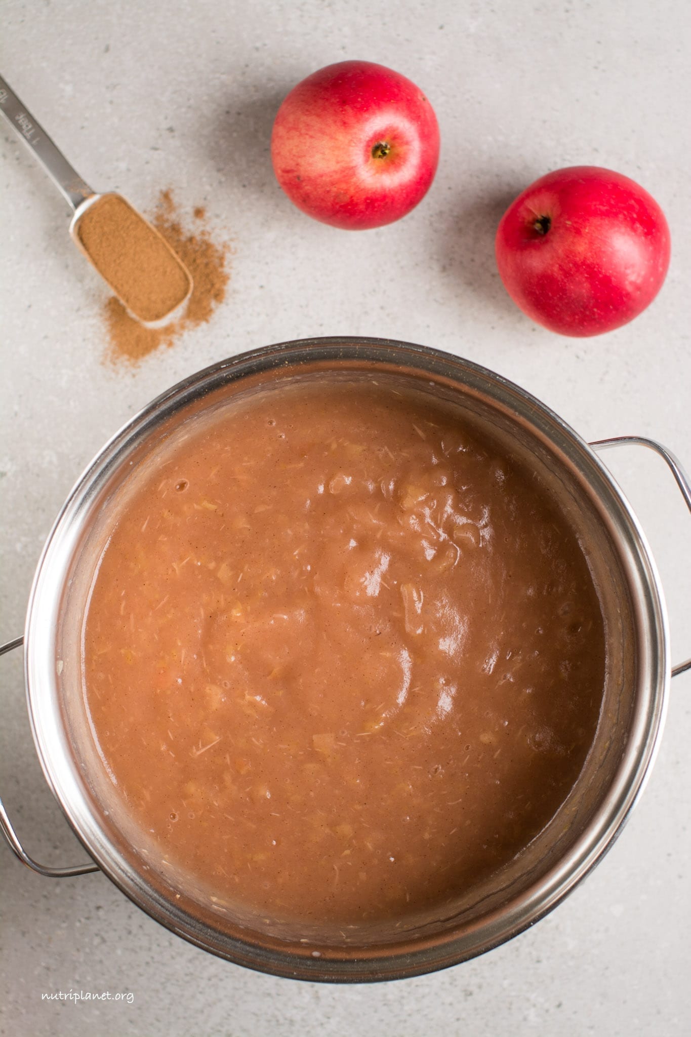 How to Make Homemade Applesauce for Canning