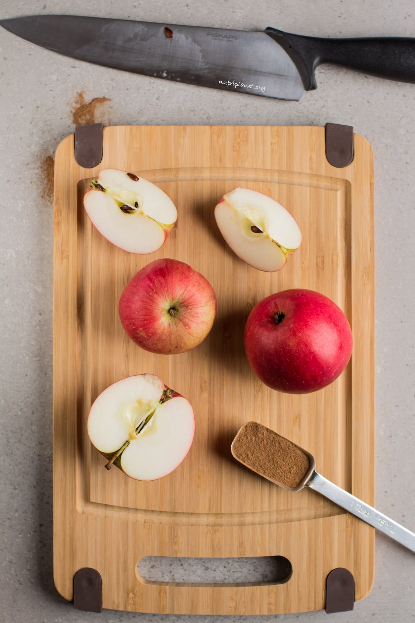 How to Make Homemade Applesauce for Canning