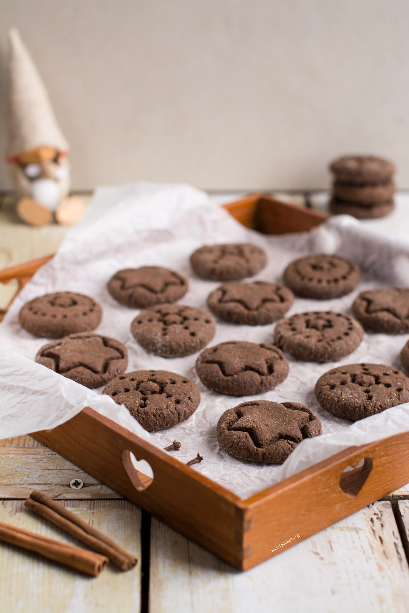 Chewy and Soft Gingerbread Cookies Recipe