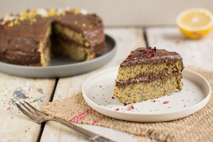 vegan lemon cake with poppy seeds