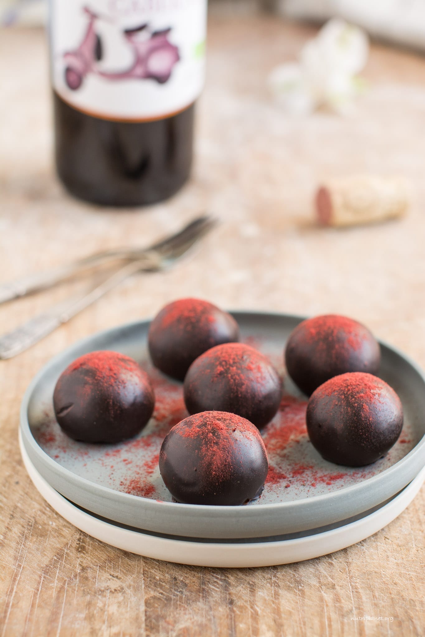 Vegan Chocolate Truffles with Red Wine