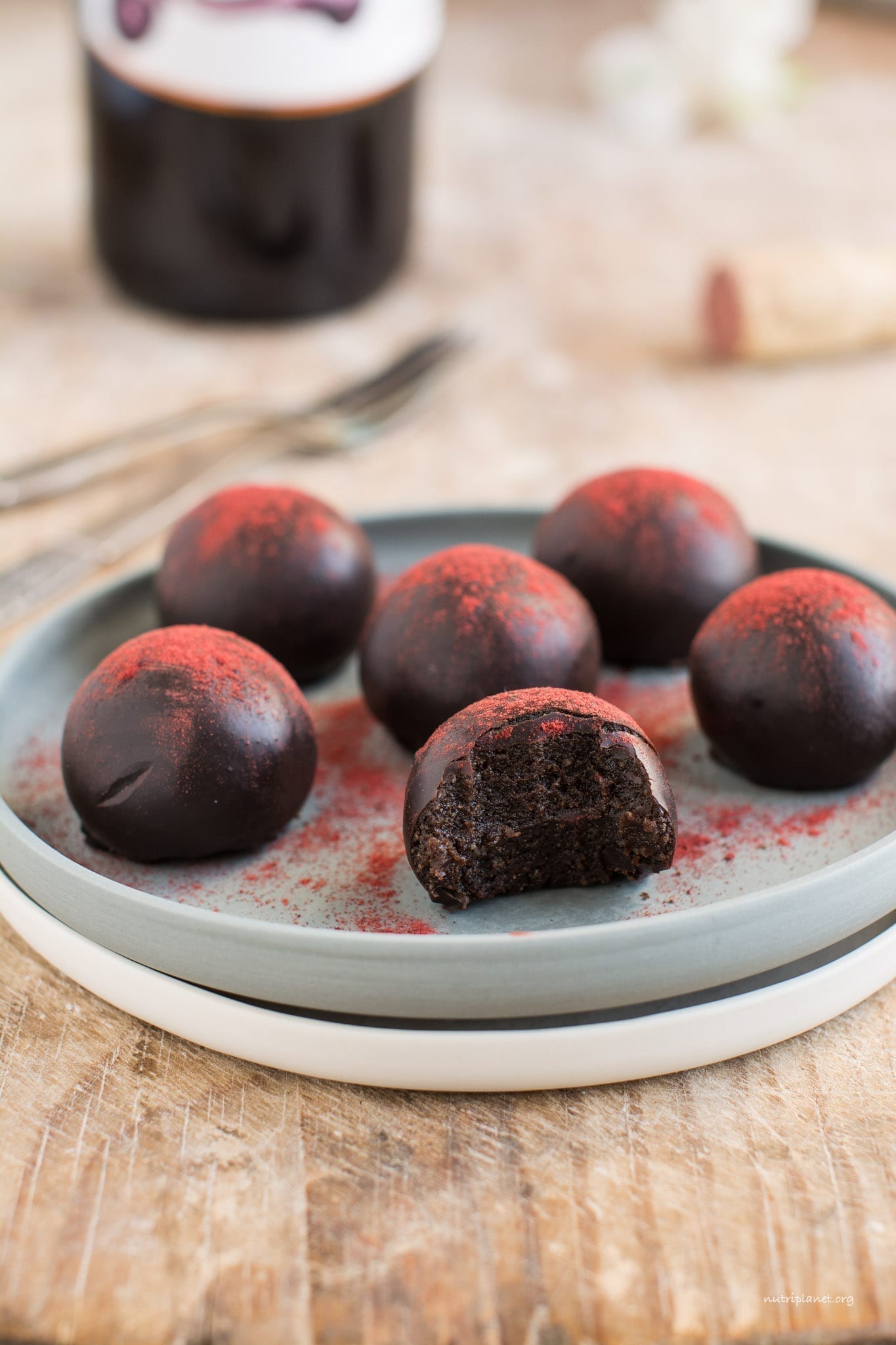 Vegan Chocolate Truffles with Red Wine