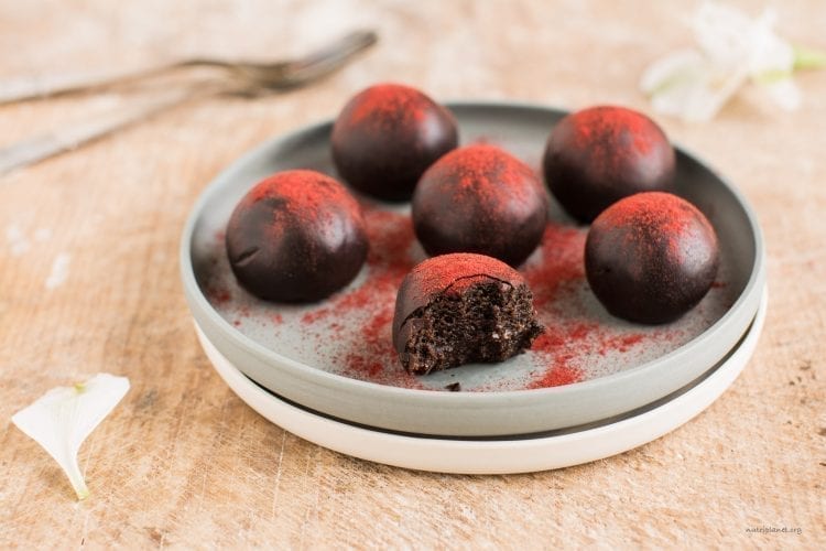 Vegan Chocolate Truffles with Red Wine