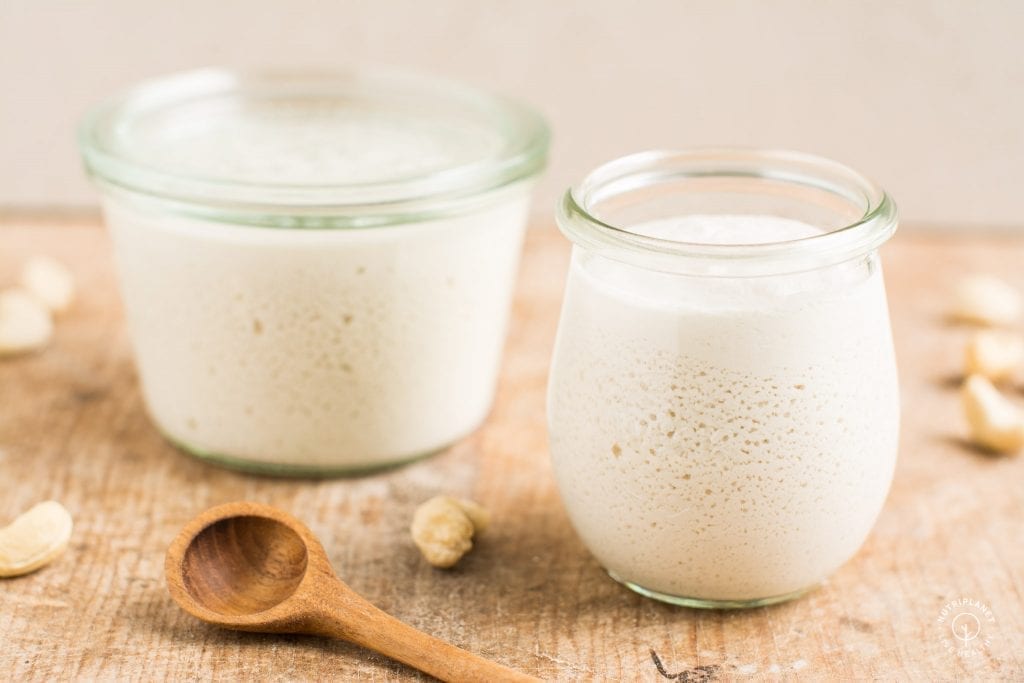Rich and creamy 3-ingredient homemade cashew yogurt without yogurt maker.