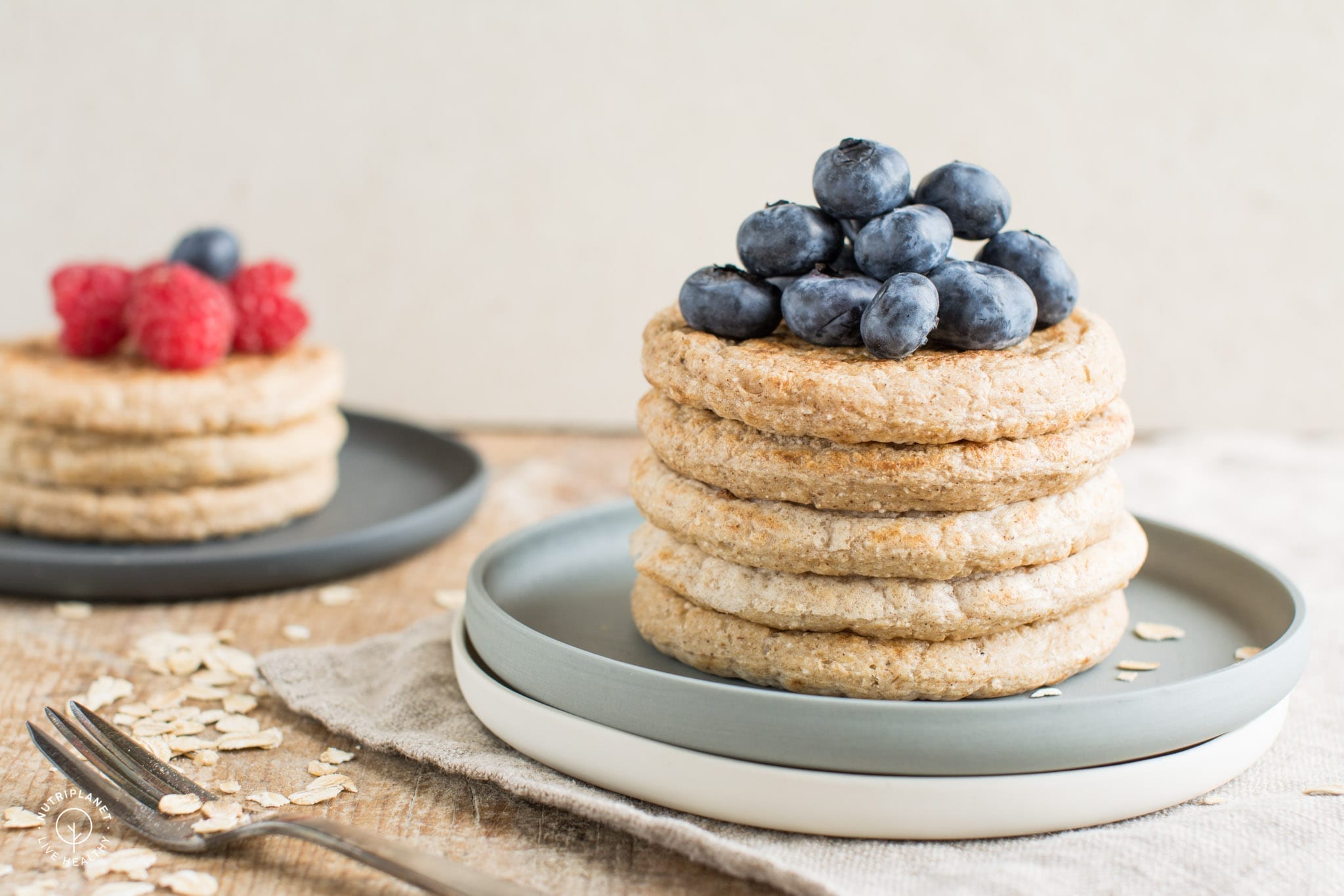 Panqueques de avena veganos ligeros y esponjosos con harina de coco