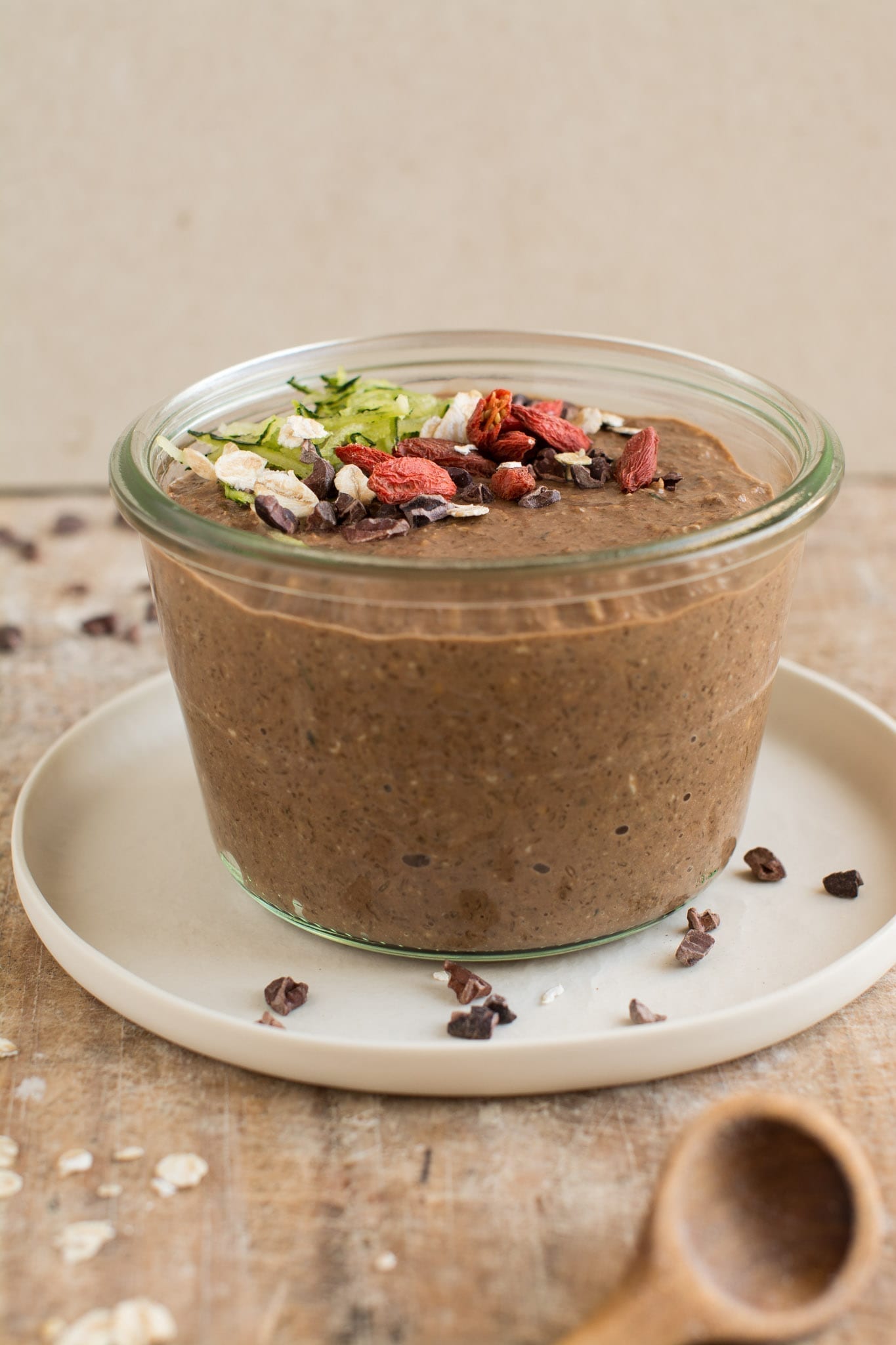 Chocolate Overnight Oats [Vegan, Low-Carb]