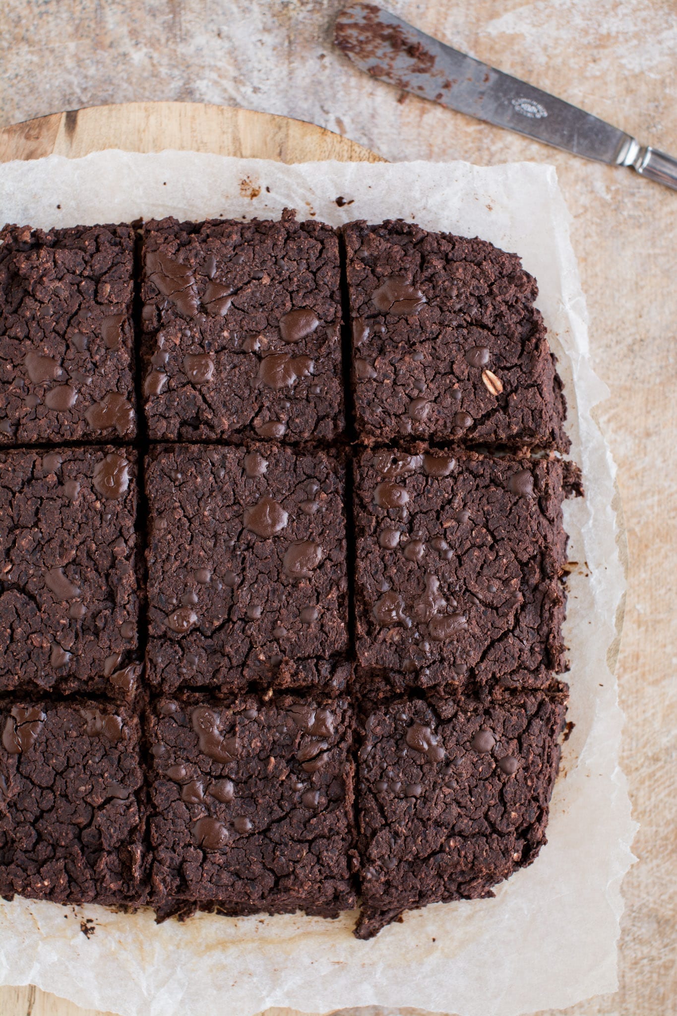 Soft and fudgy whole food plant-based chocolate beet brownies that are gluten-free and exceptionally easy to make. You’ll only need a food processor and 10 minutes of your time. 