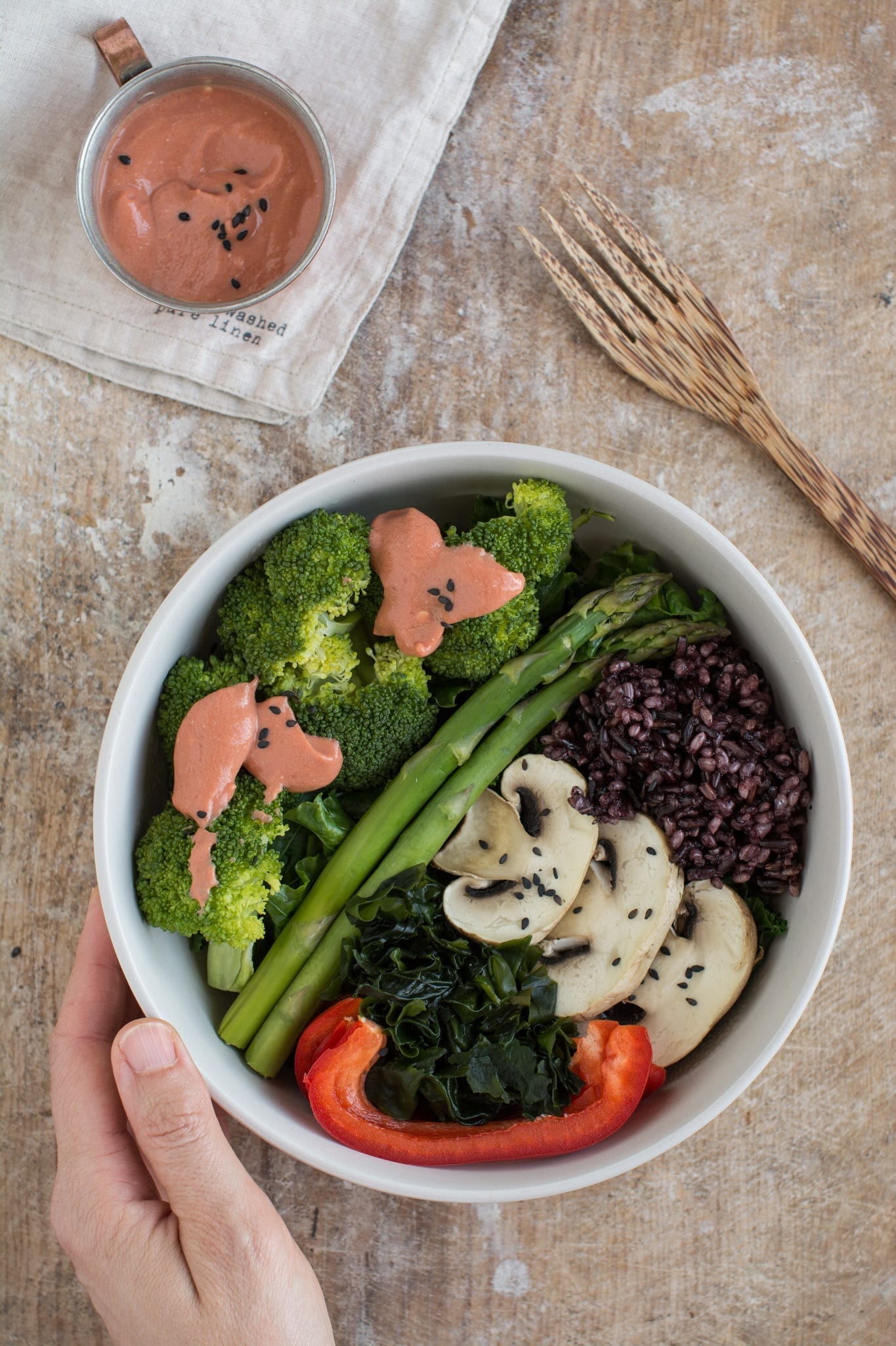 Since I used only raw veggies in my lunch bowl, The dinner will be mostly about cooked greens. Here’s steamed kale, broccoli, asparagus, mushrooms, cooked black rice, raw bell pepper. My daily iodine intake in the form of soaked wakame seaweed. And for the dressing I’m combining soy yogurt and tomato paste. You might add some miso or tamari, pepper and spices of choice, but I like it also plain as that. I added such a small amount of rice because my dessert will be grain-based.