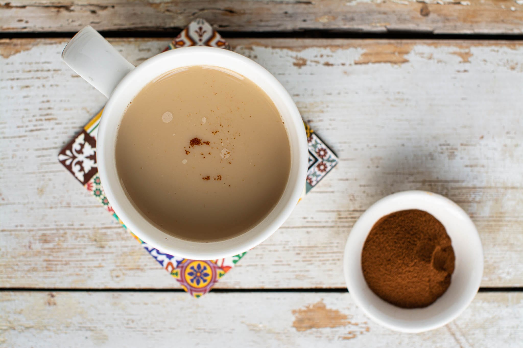 Roasted chicory root coffee with oat milk