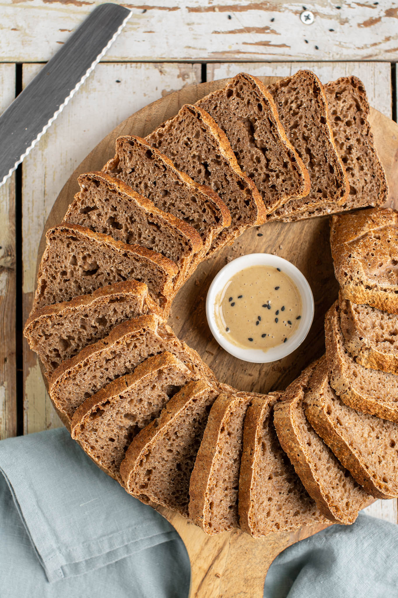 Learn how to make no-knead whole grain spelt sourdough bread with simple equipment in only 8 hours. 