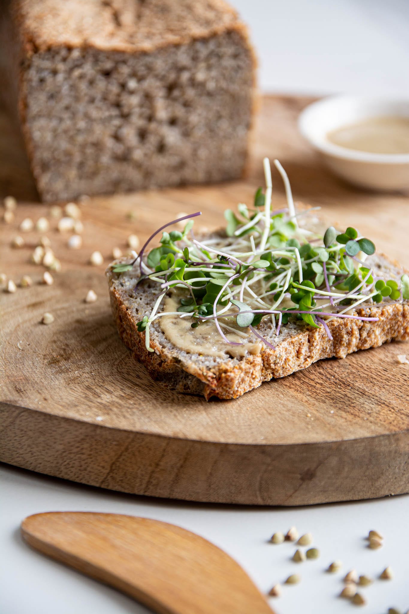 Learn how to make a delicious yeast-free gluten-free sourdough bread using buckwheat and quinoa groats.