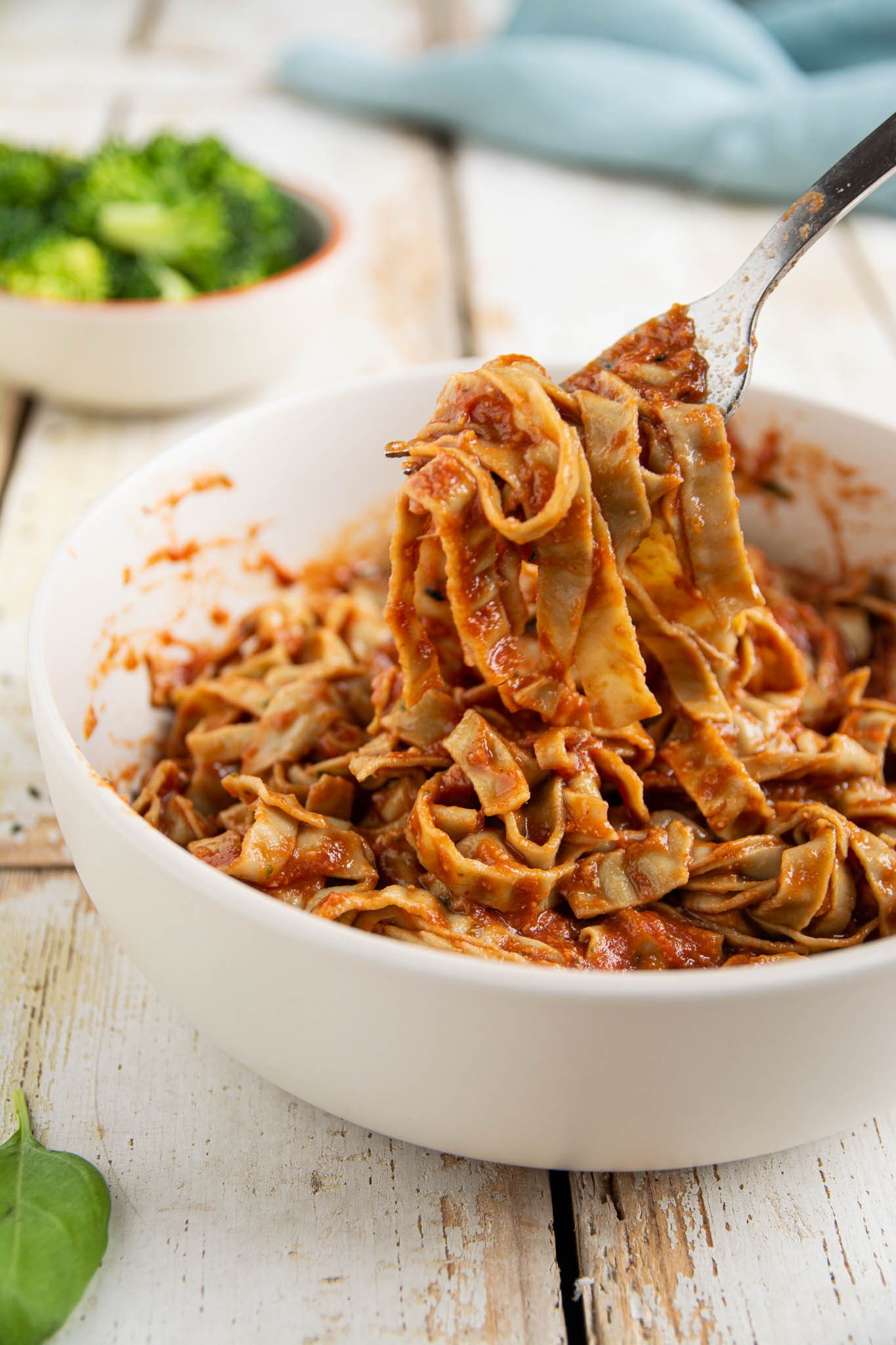 Learn how to make a low glycemic edamame pasta with marinara sauce and broccoli. Perfect blood sugar balancing and high-protein plant-based meal.