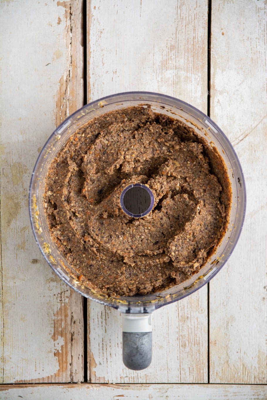 Learn how to make low-fat black bean hummus with soybeans, chickpeas, mushrooms, herbs, and carrots. You'll need 13 ingredients, a food processor, and 25 minutes of your time.