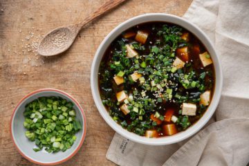 This is a perfect post holidays instant miso soup that doesn’t require any cooking and is made of whole food plant-based ingredients. Your tummy will love it!