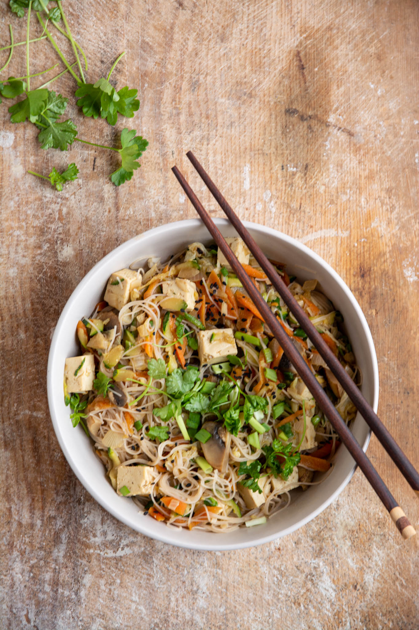 Try this healthy version of vegan pad thai that uses no oil or dairy products. It's a perfect weekday meal that'll fill you up.