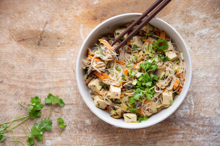 Try this healthy version of vegan pad thai that uses no oil or dairy products. It's a perfect weekday meal that'll fill you up.