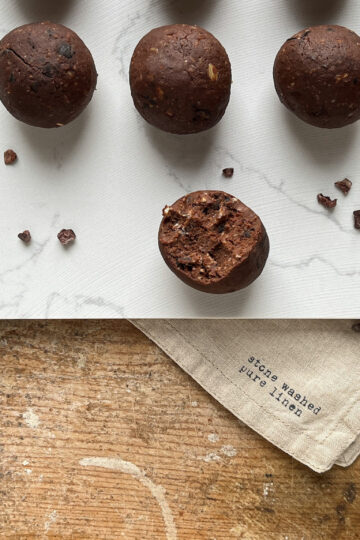 These Black Bean Bliss Balls are a fun, delicious, and nutrient-packed snack that you can enjoy any time of the day. Whether you’re looking for a quick bite to satisfy your chocolate cravings or a protein boost after a workout, these bliss balls have got you covered.